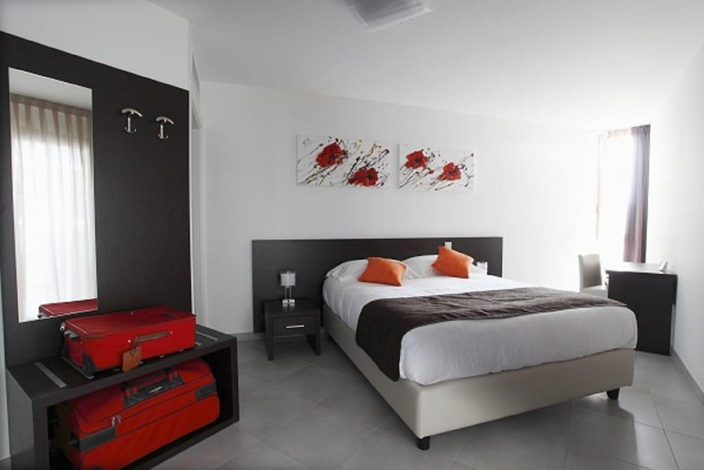 Royal Antibes - Luxury Hotel, Residence, Beach & Spa מראה חיצוני תמונה
